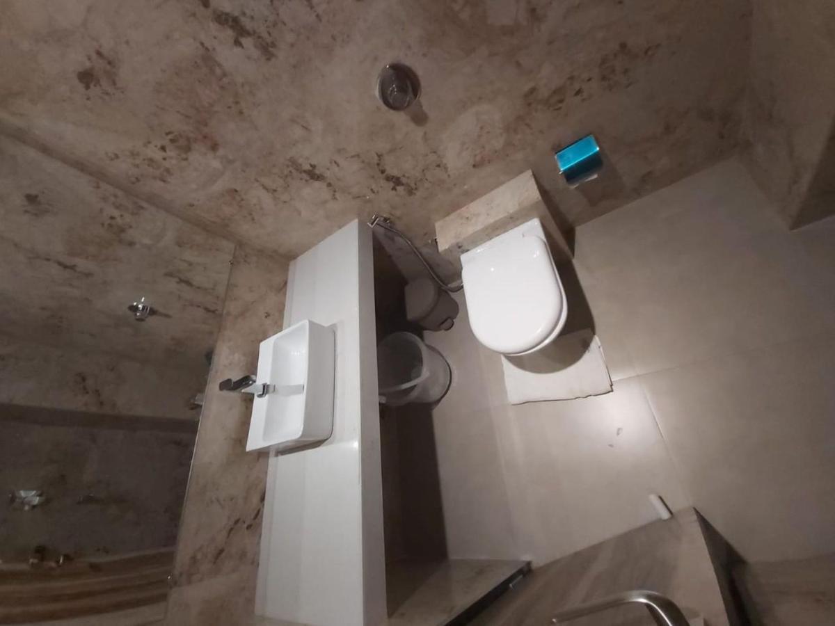Fluorescent By Bizzgrow Hotels International Airport - Formerly Known As Byaris International Мумбай Екстериор снимка